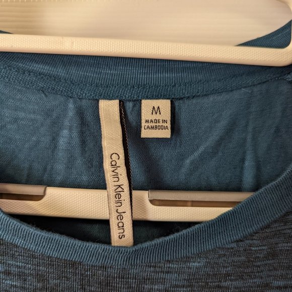 Calvin Klein Jeans Top with Sheer Raglan Sleeves - Picture 3 of 12